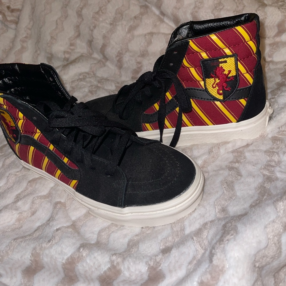 VANS X Harry Potter Gryffindor Sk8-HI shoes